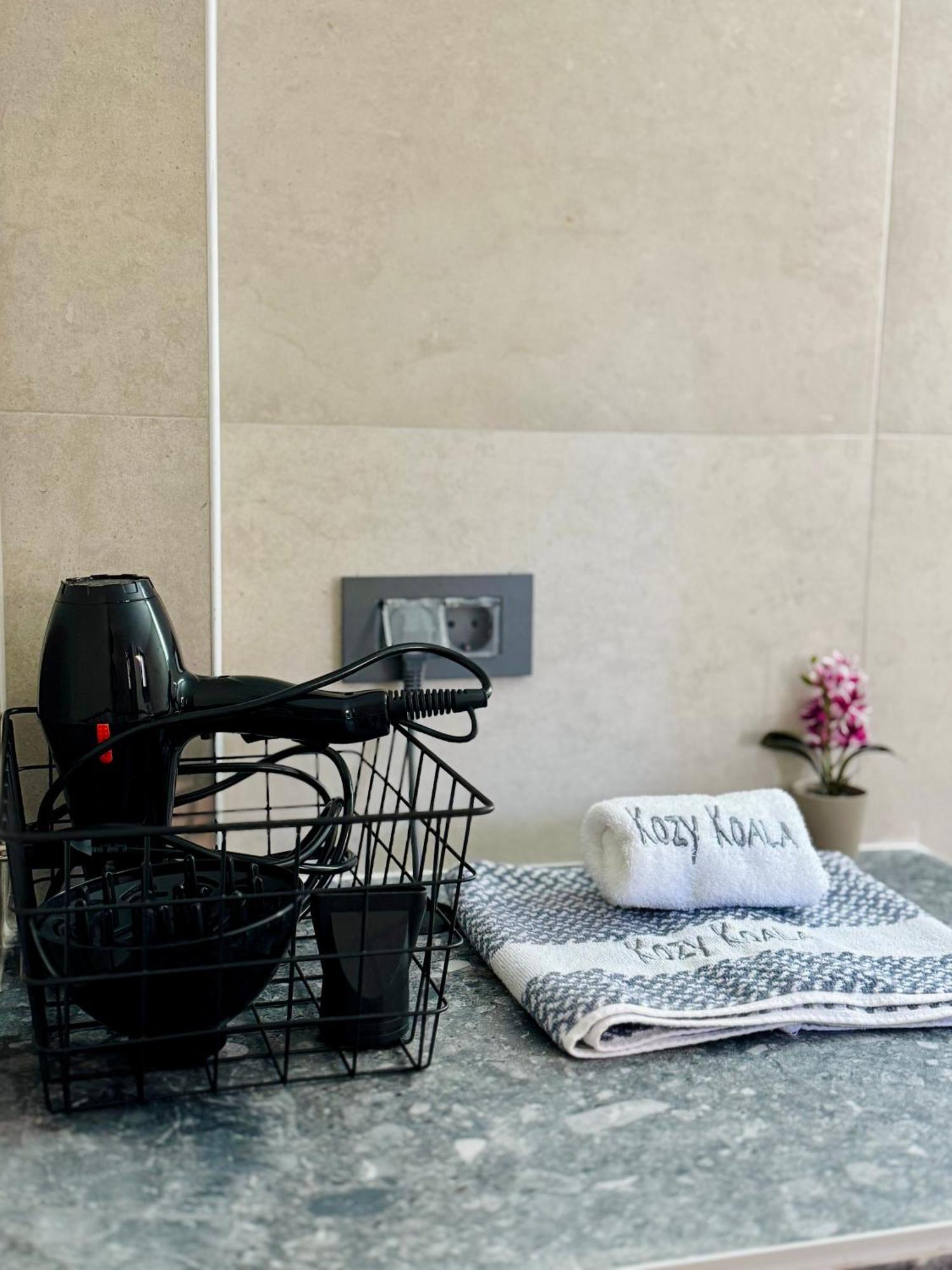 Spacious Apartment Near Monastiraki By Kozy Koala Αθήνα Εξωτερικό φωτογραφία